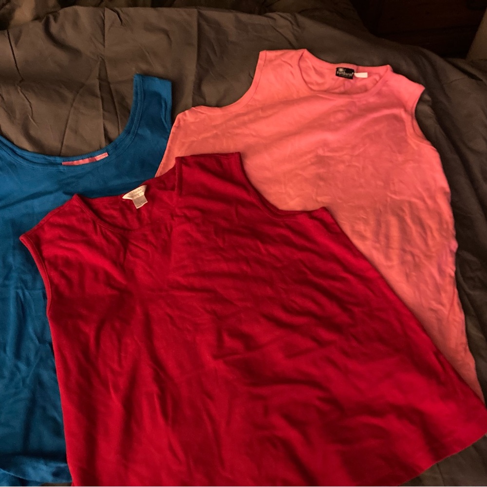 Set of three women’s tank tops